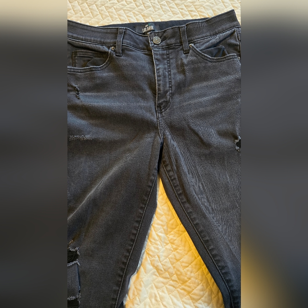 Lularoe distressed black ⚫️ jeans size 30